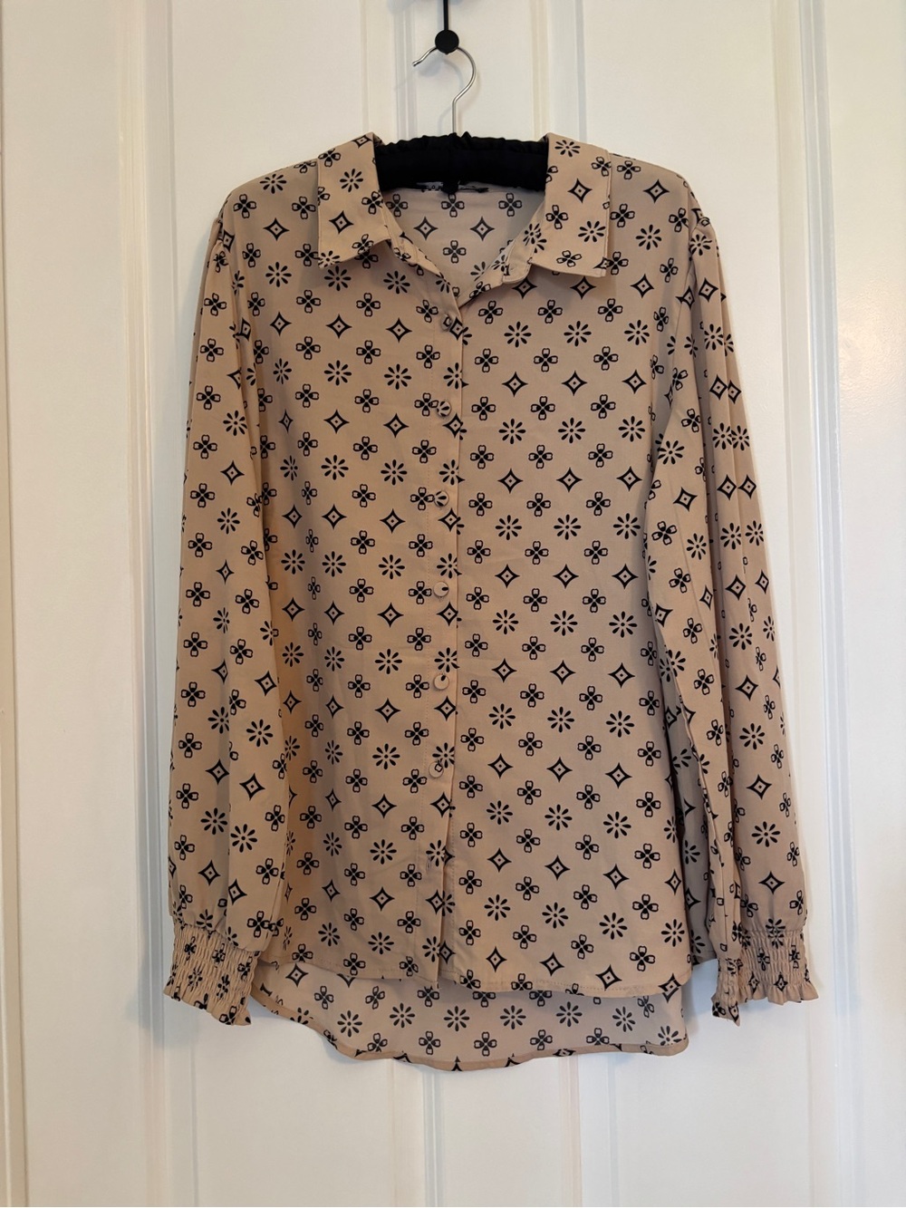 Como Black - Beige Printed Long-Sleeve Button-Front Shirt. Size XL